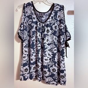 Jonathan Martin Black and White Floral Blouse